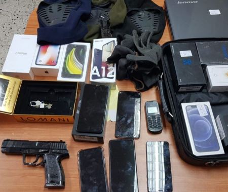 الشرطة تلقي القبض على 7 مشتبهين من اللقية بتورطهم بعمليتي سطو مسلح